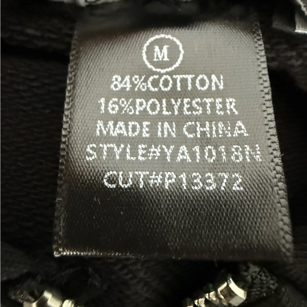 2/$30 👚 Fashion Nova - Cropped Black Hooded Bomber Jacket - size medium - Picture 7 of 8